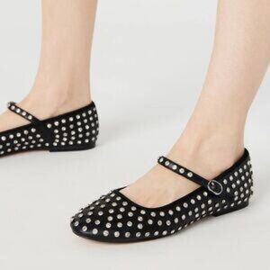 Steve Madden Vinetta Flats black with rhinestones.